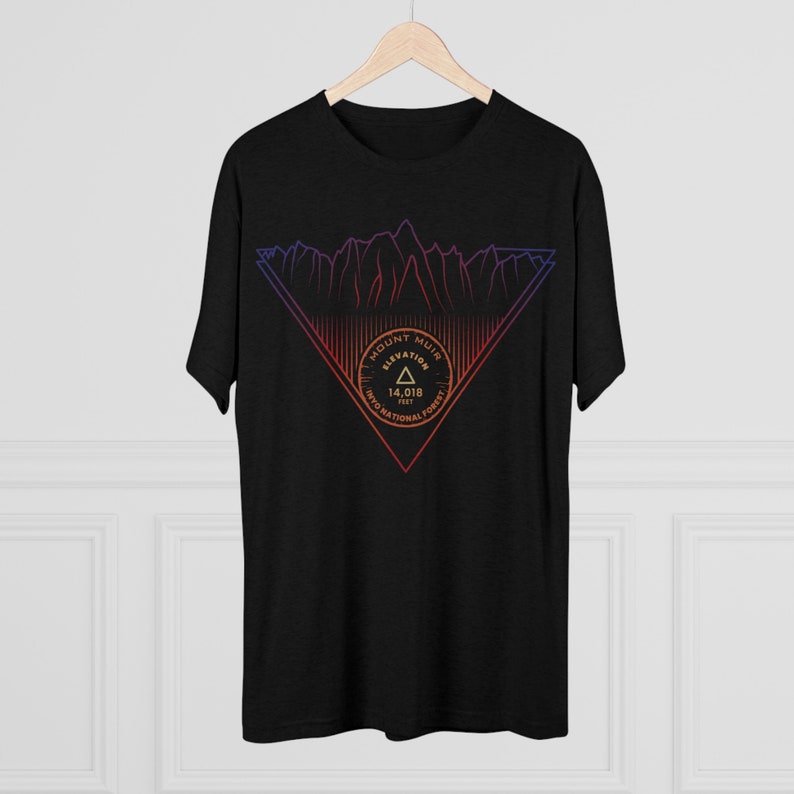 Mount Muir Peak Minimalist Line Art CA 14er T Shirt