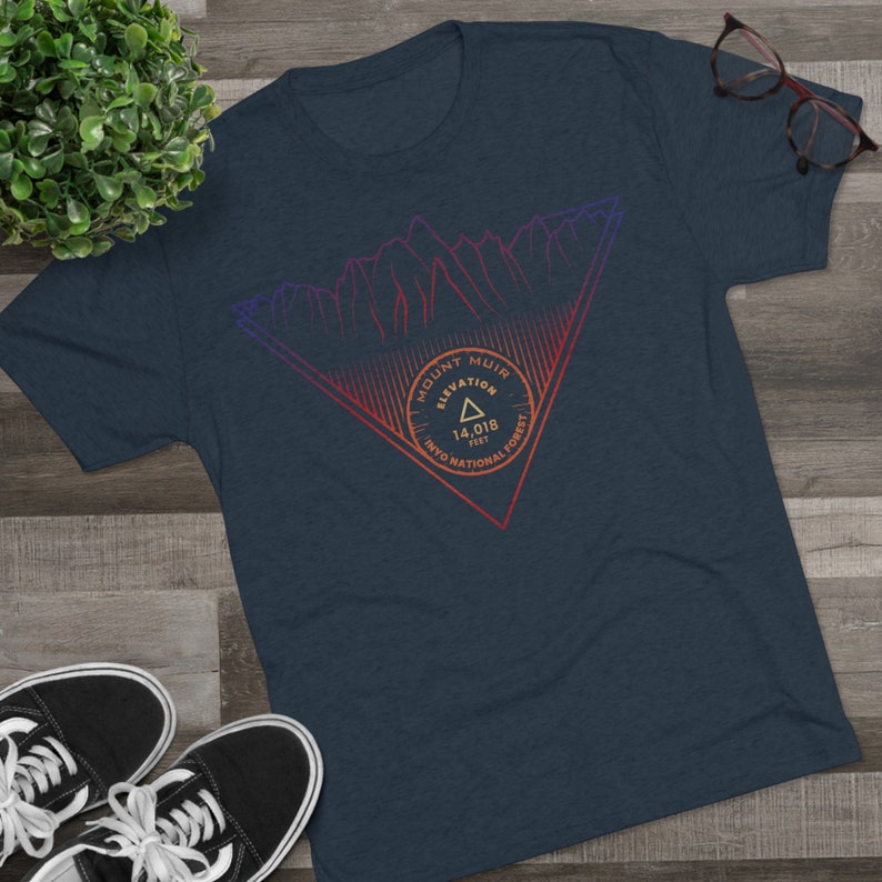 Mount Muir Peak Minimalist Line Art CA 14er T Shirt